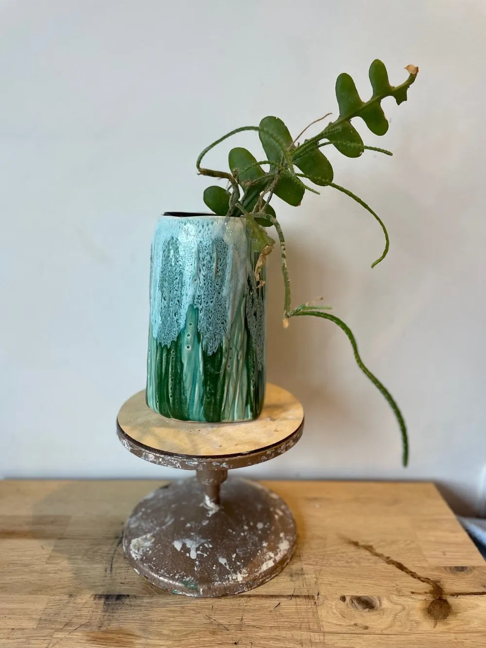 Vase green flow